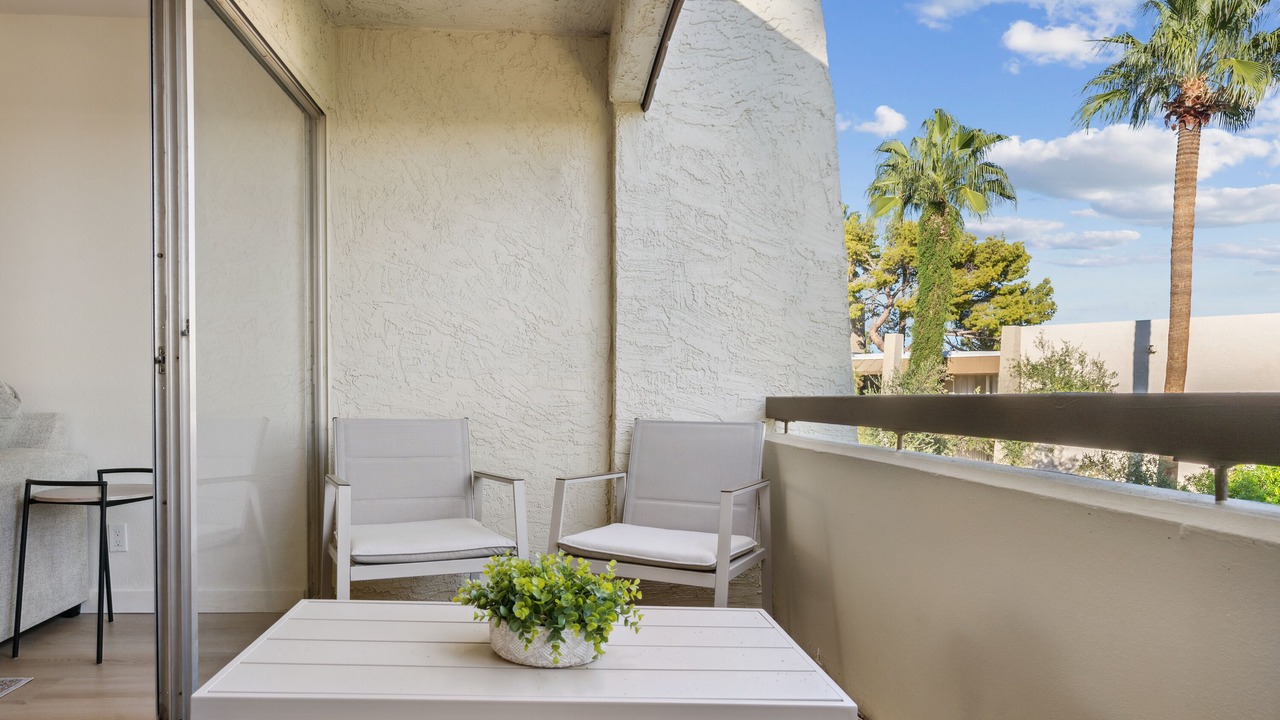 Photo of Patio Balcony in Entertainment District