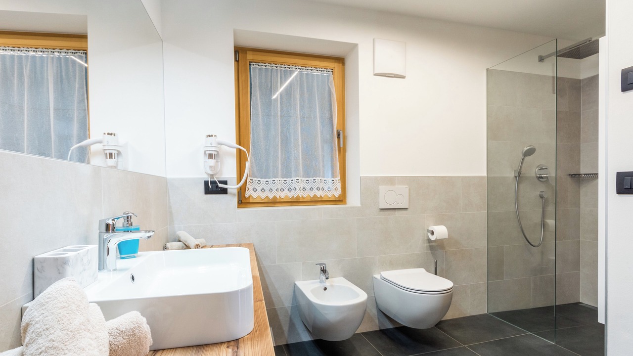 Photo of Bathroom in Longiaru