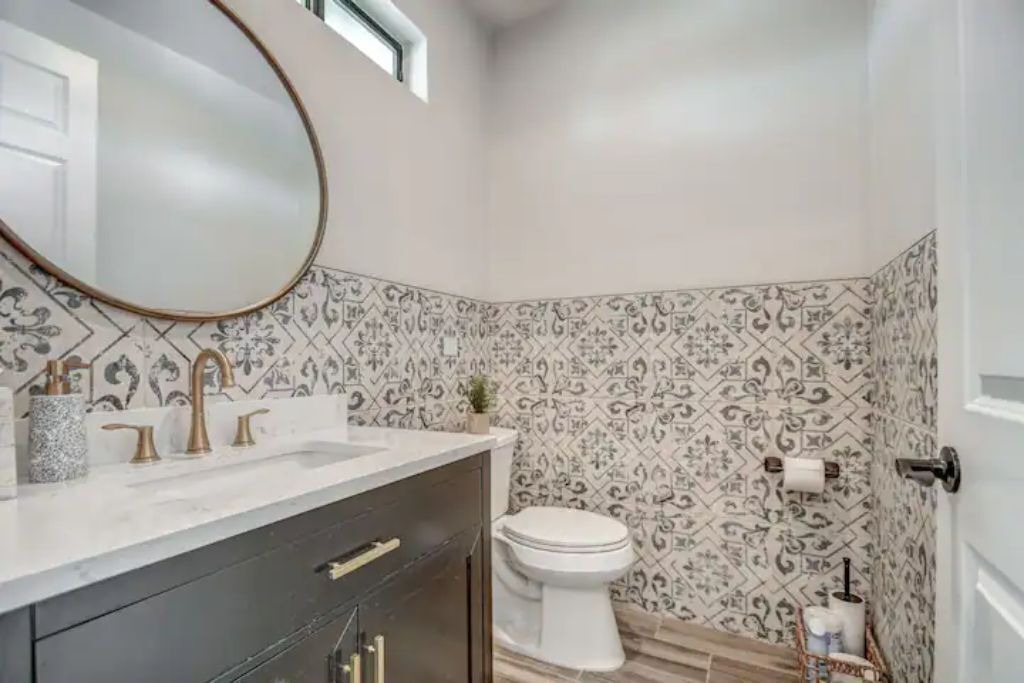 Photo of Bathroom in Paradise Valley Village