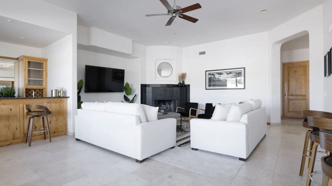 Photo of Livingroom in Central Scottsdale