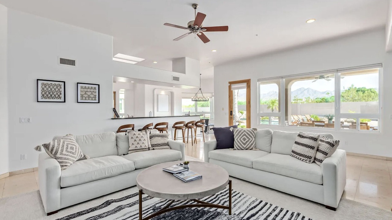 Photo of Livingroom in Central Scottsdale