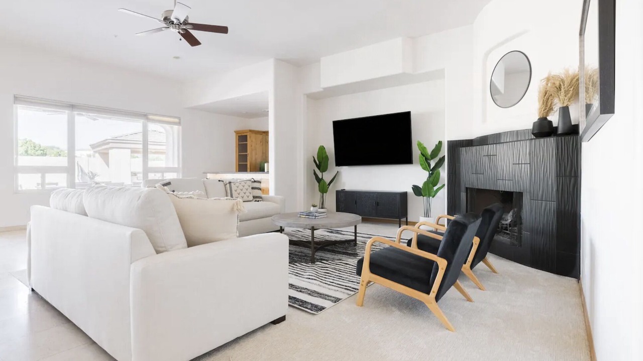 Photo of Livingroom in Central Scottsdale