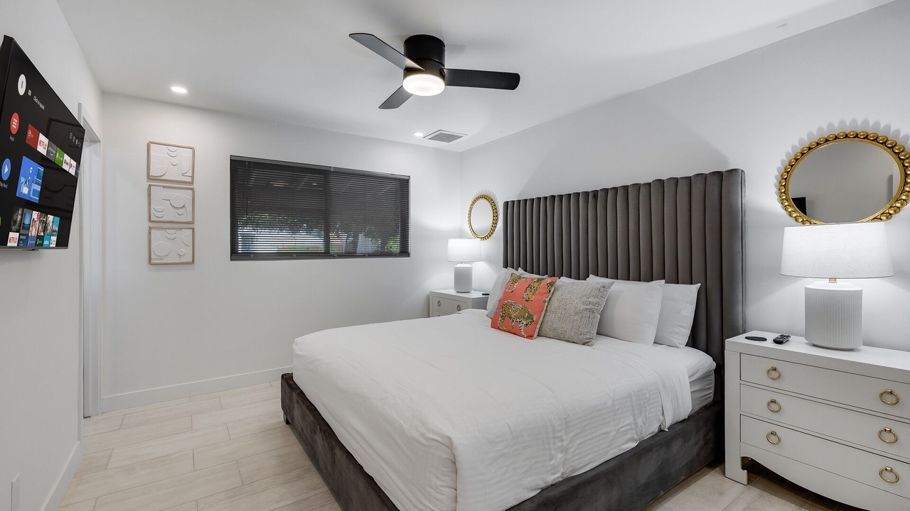 Photo of Bedroom in Scottsdale Estates Six