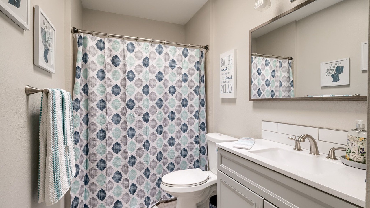 Photo of Bathroom in Skyline Bel Air Estates