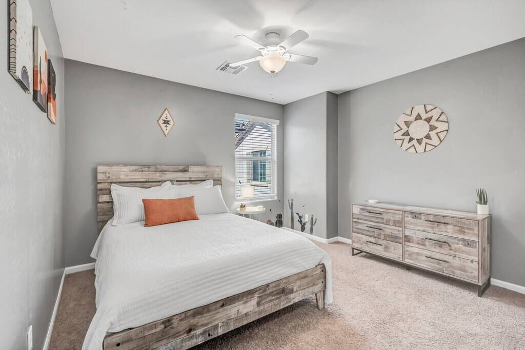 Photo of Bedroom in Higley Park