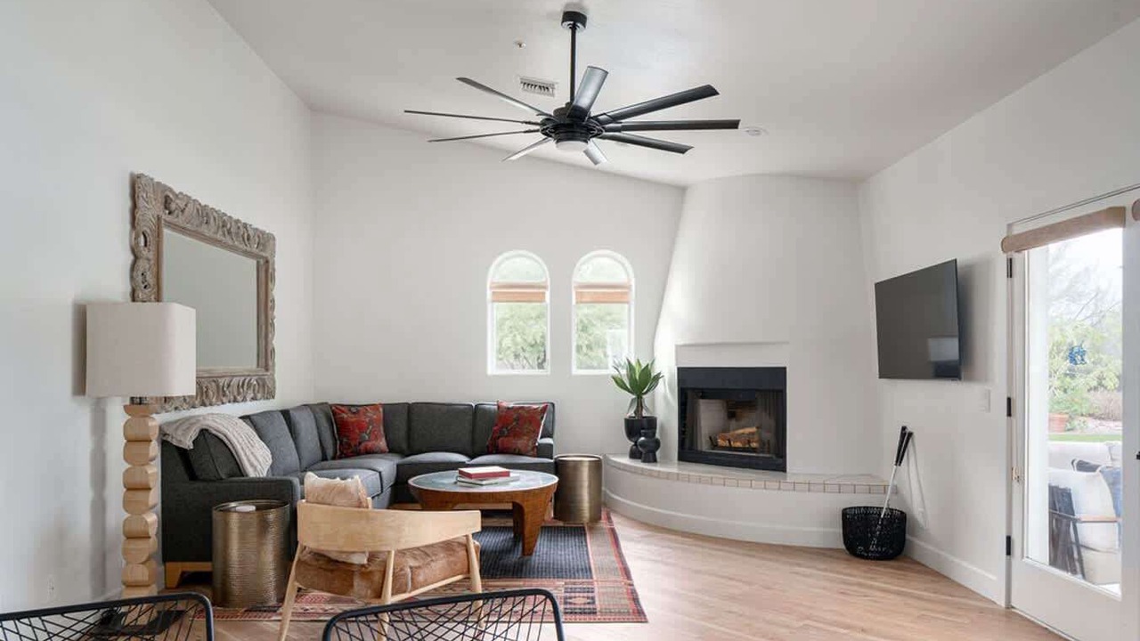 Photo of Livingroom in Cactus Acres