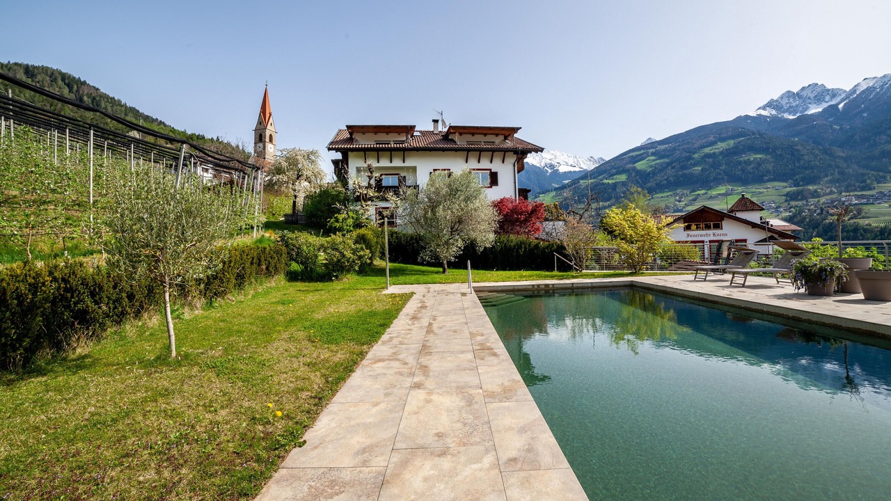 Photo of Outdoor in Caines
