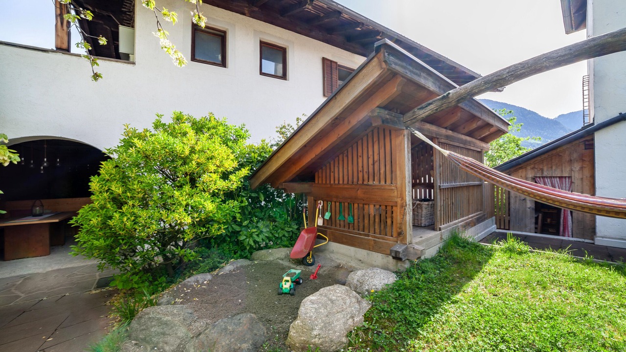 Photo of Outdoor in Caines