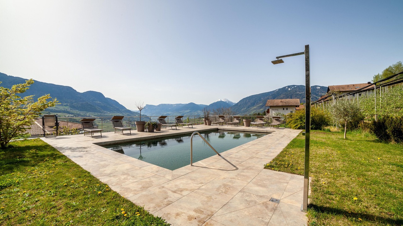 Photo of Outdoor in Caines