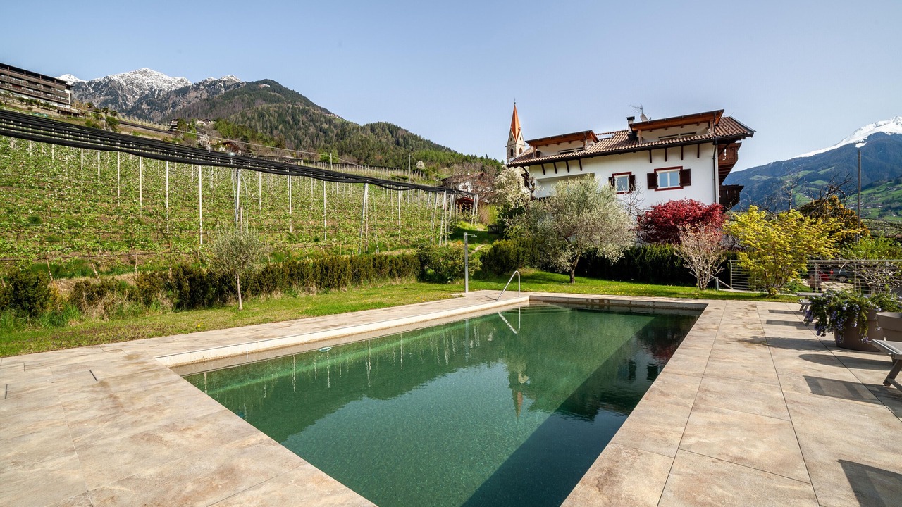Photo of Outdoor in Caines