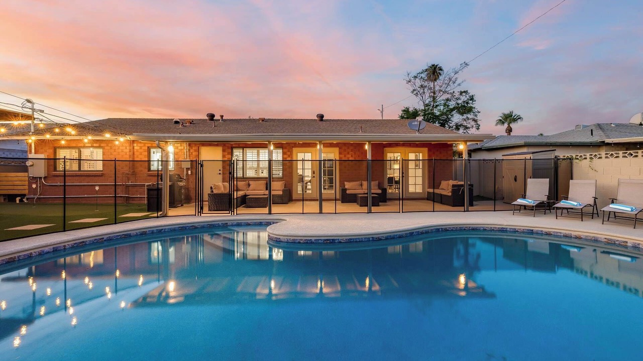 Photo of Outdoor in Scottsdale Estates Six