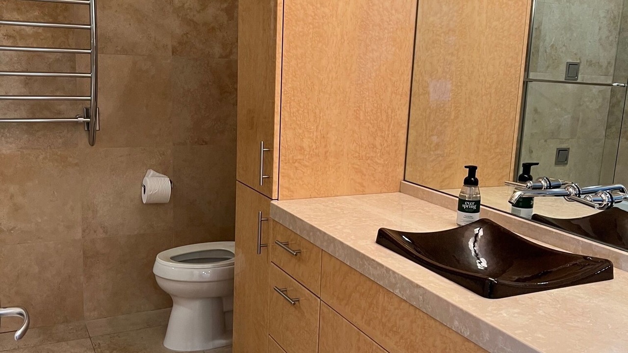 Photo of Bathroom in Fashion Square