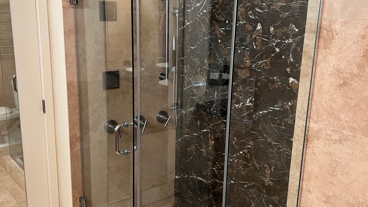 Photo of Bathroom in Fashion Square