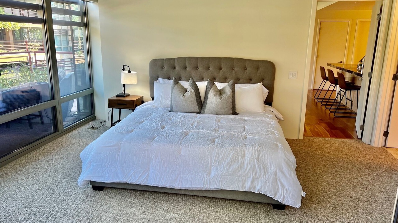 Photo of Bedroom in Fashion Square