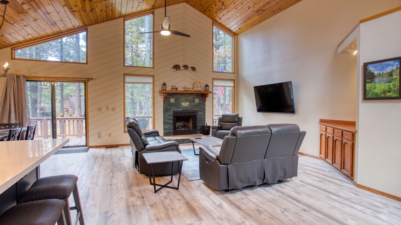 Photo of Livingroom in Pinetop