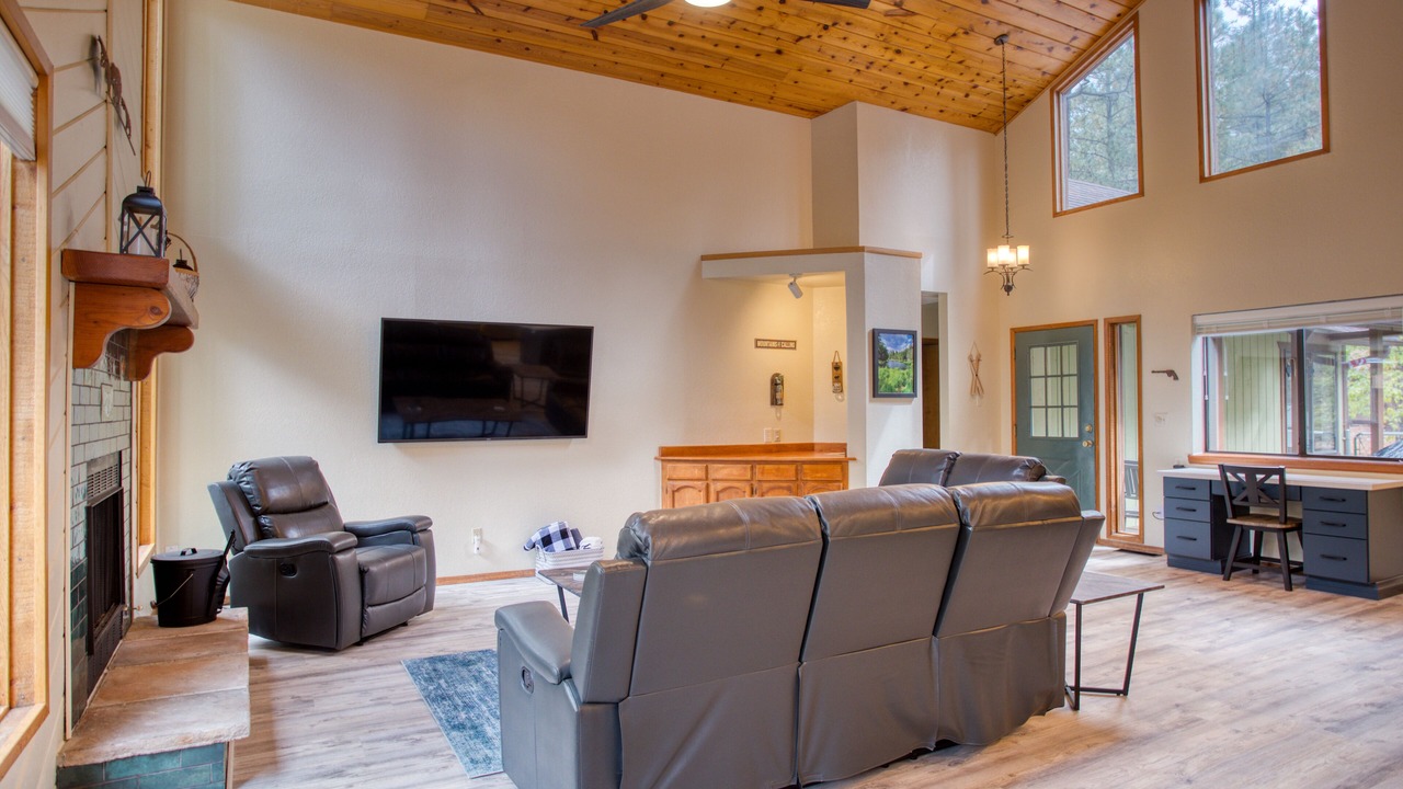 Photo of Livingroom in Pinetop