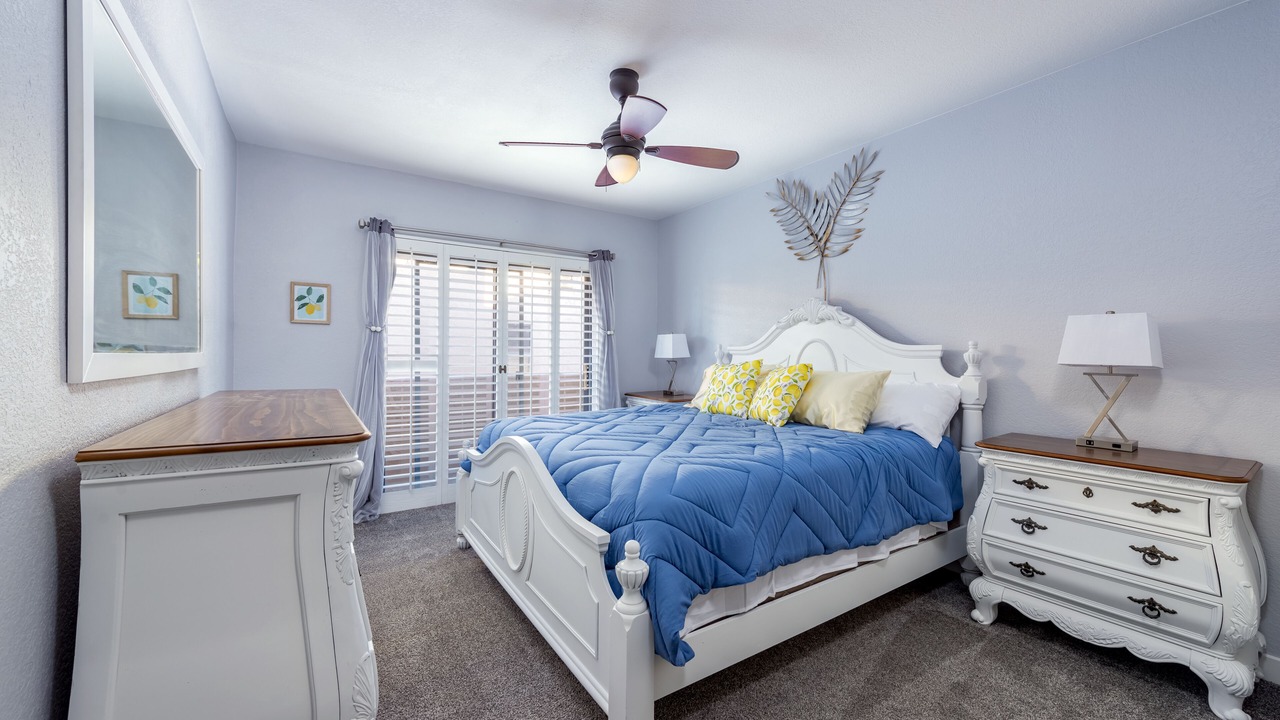 Photo of Bedroom in Paradise Valley Village