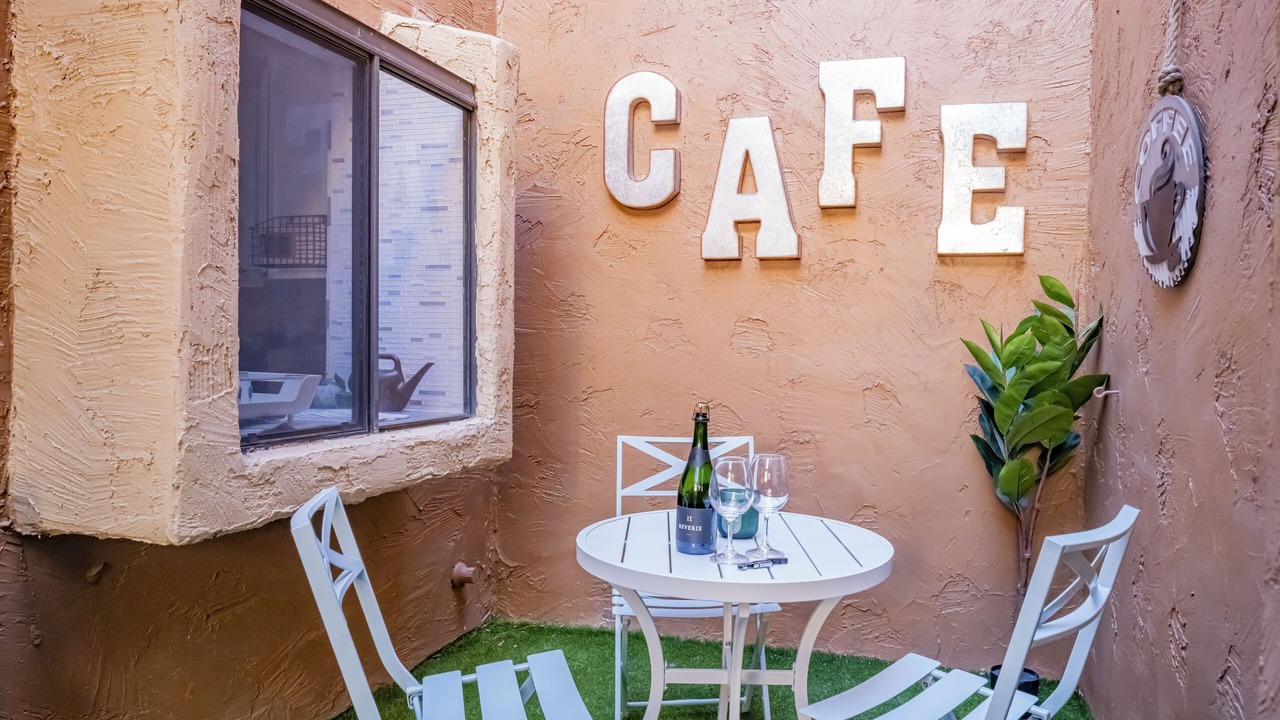 Photo of Outdoor in Paradise Valley Village