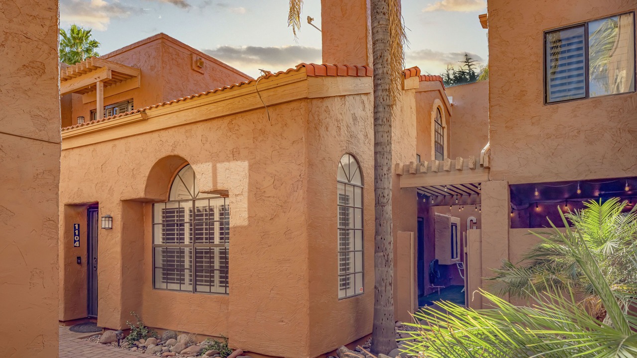 Photo of Outdoor in Paradise Valley Village