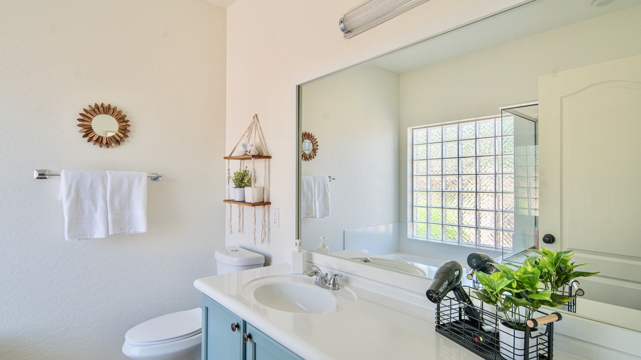 Photo of Bathroom in Litchfield Manor