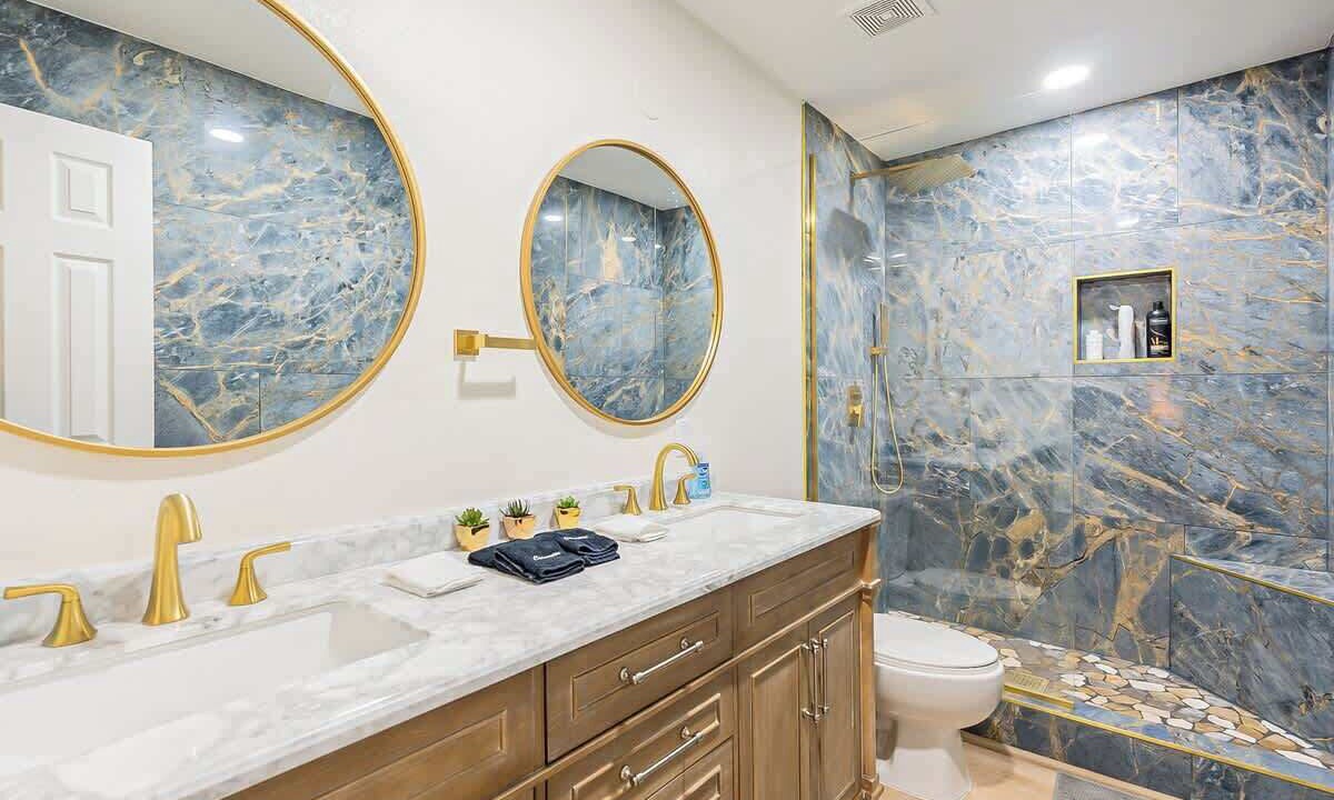 Photo of Bathroom in Park Scottsdale Seven