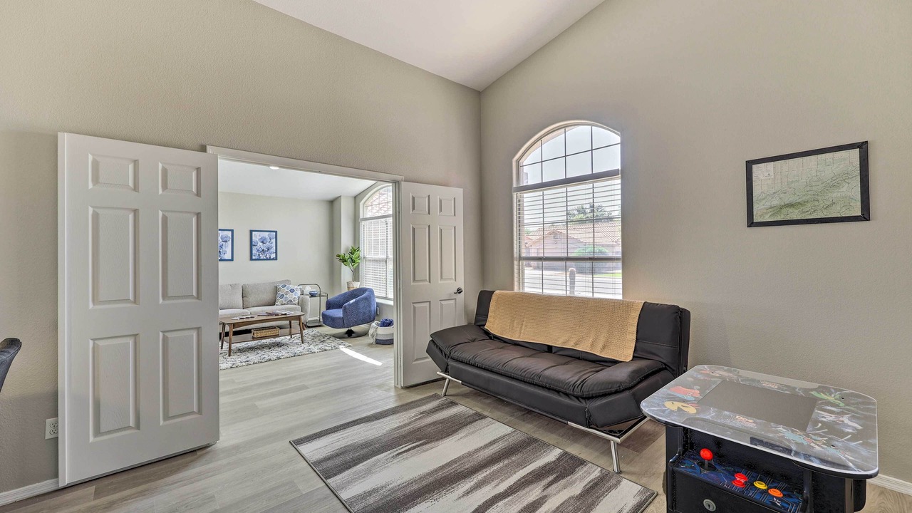Photo of Livingroom in Monarch