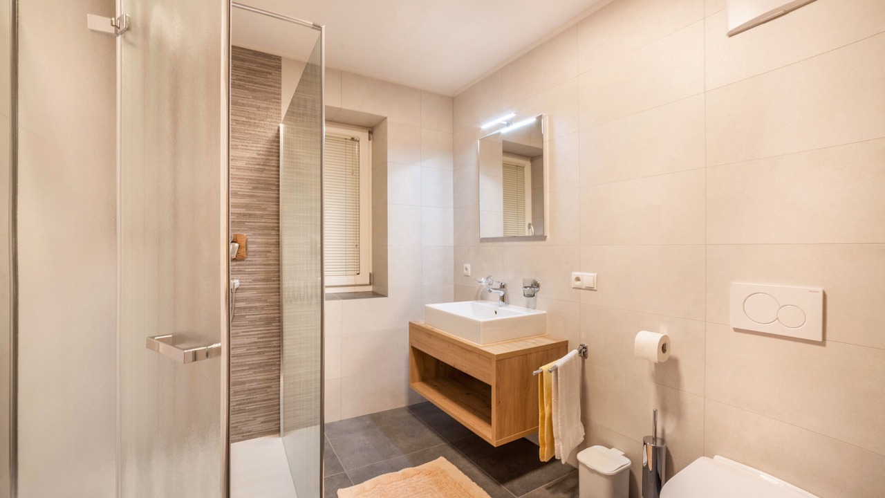 Photo of Bathroom in Racines