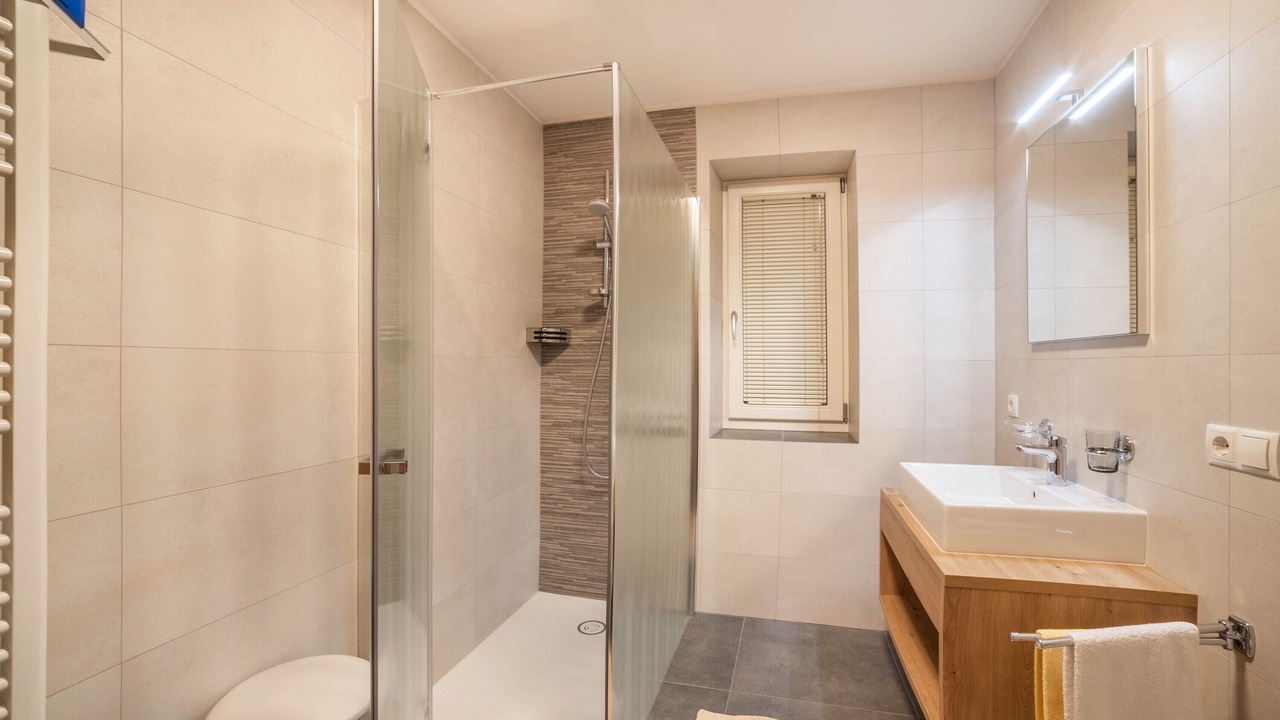 Photo of Bathroom in Racines