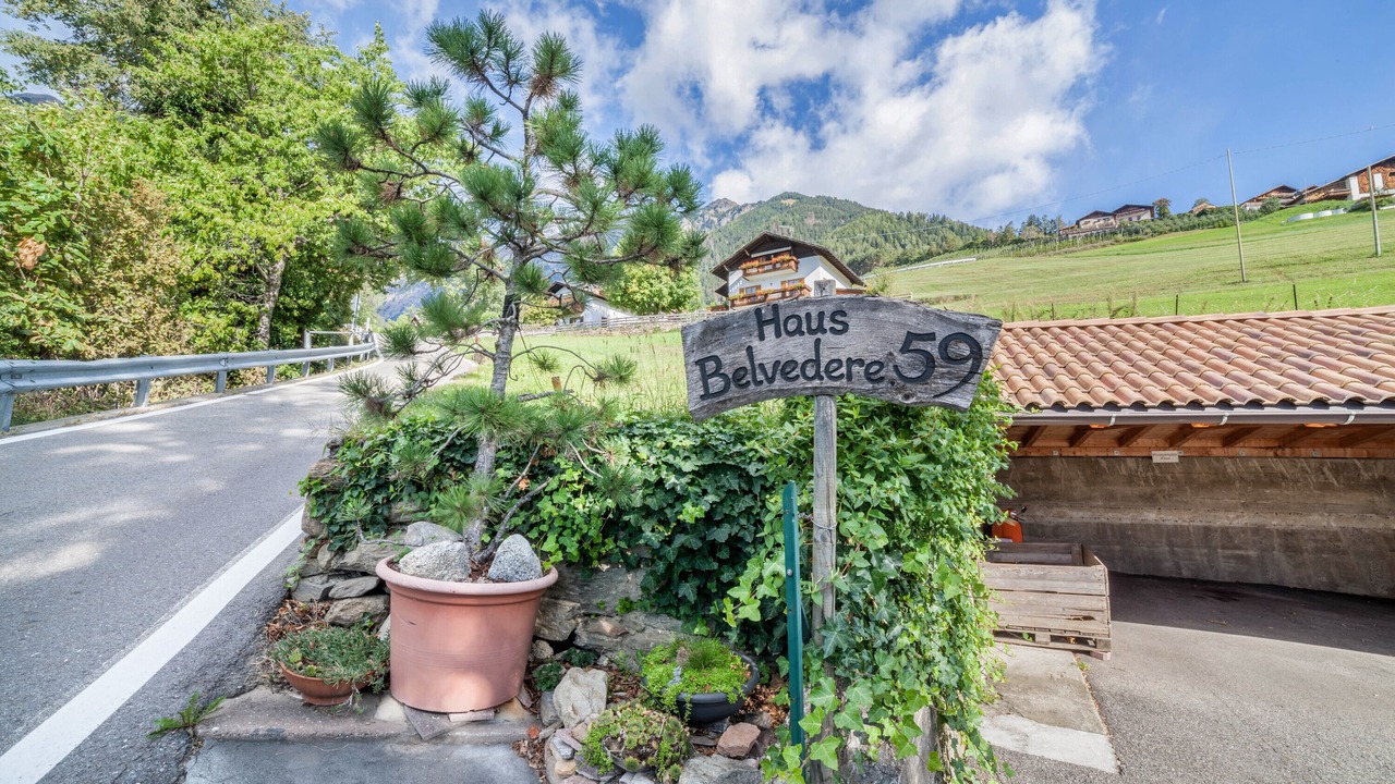 Photo of Outdoor in Caines