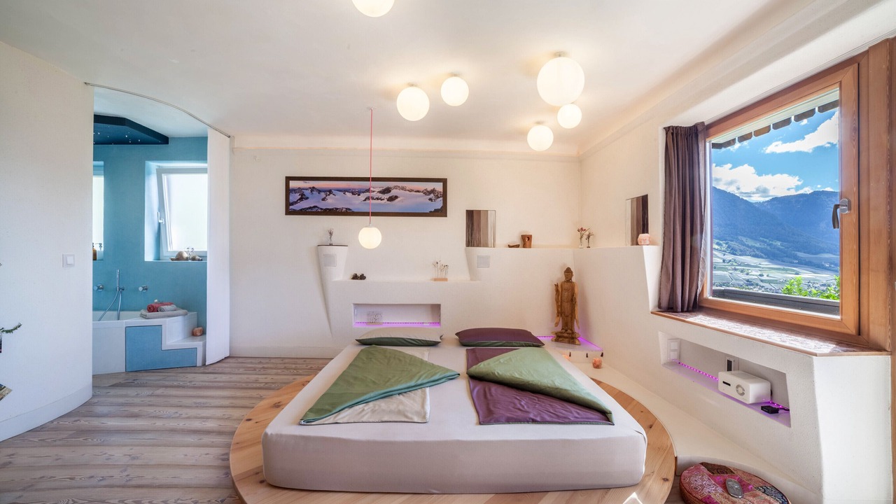Photo of Bedroom in Caines