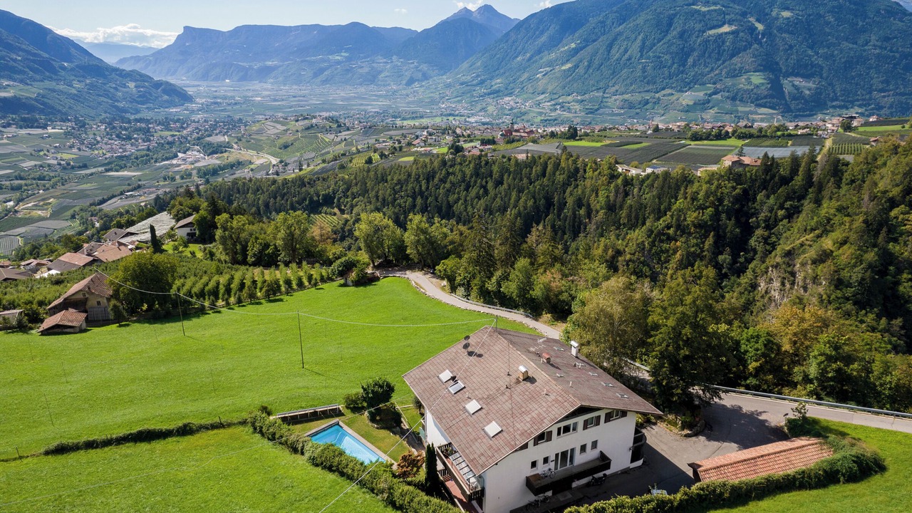 Photo of Outdoor in Caines