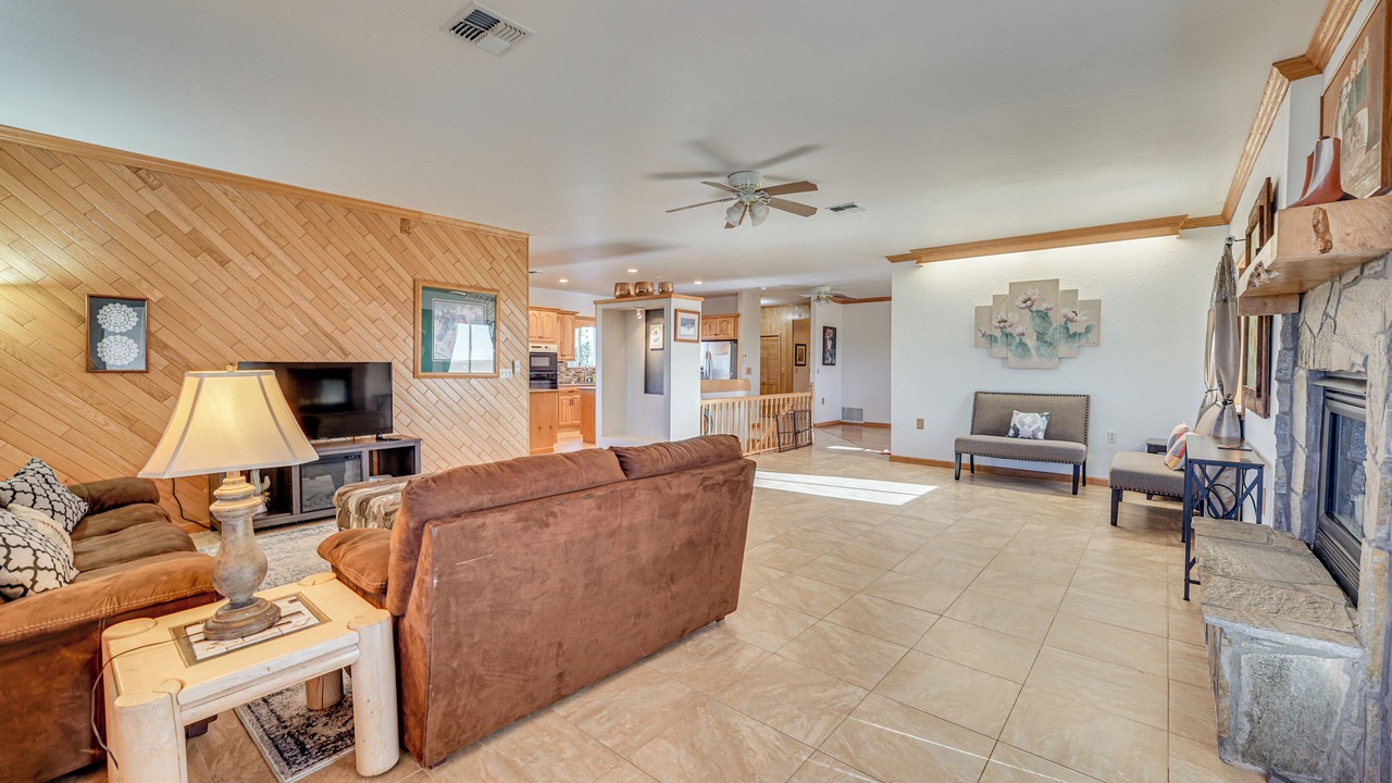 Photo of Livingroom in Apache Junction