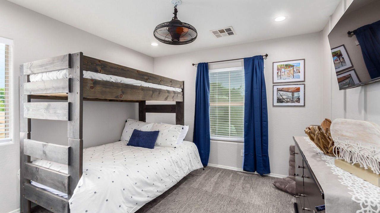Photo of Bedroom in Cooley Station