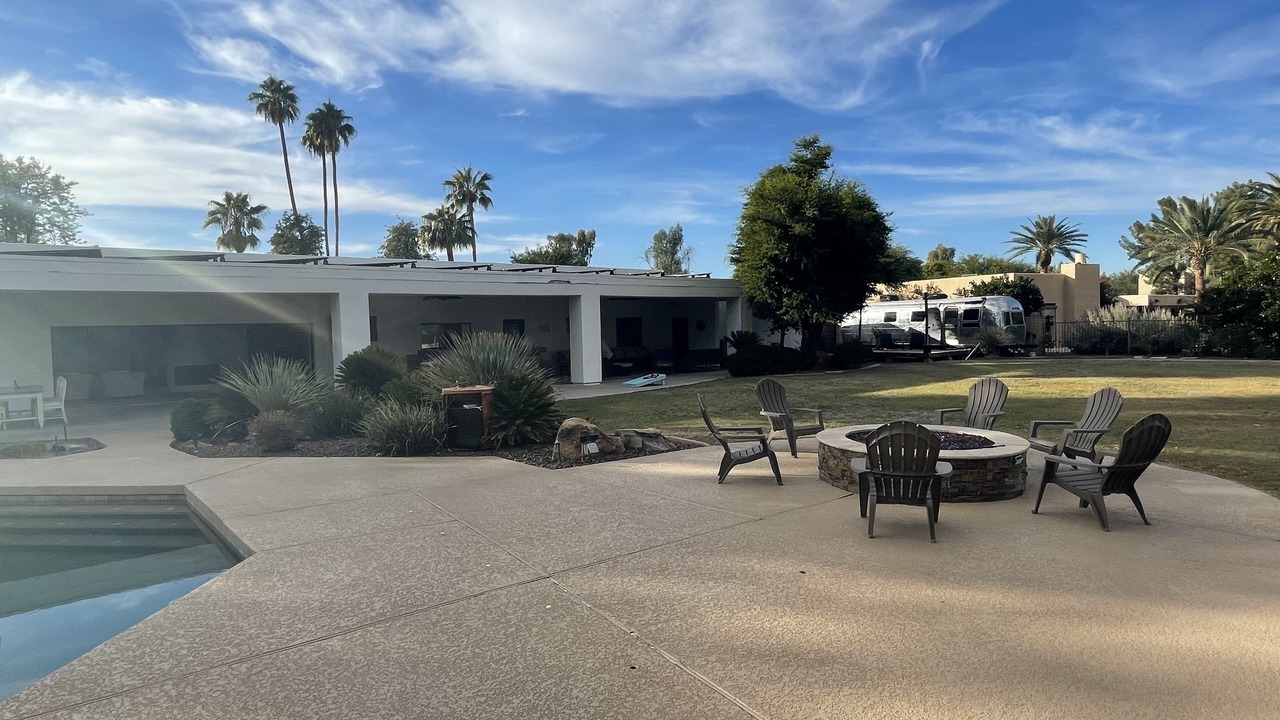 Photo of Outdoor in Paradise Valley Village