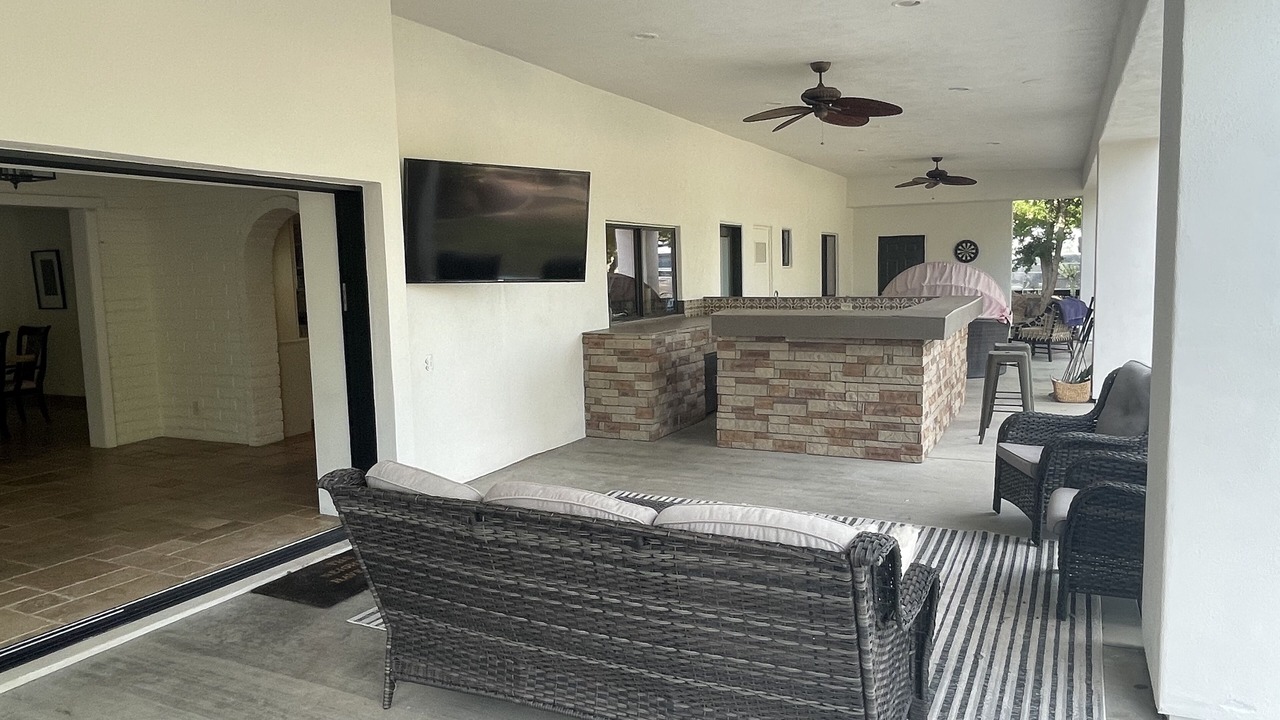 Photo of Patio Balcony in Paradise Valley Village