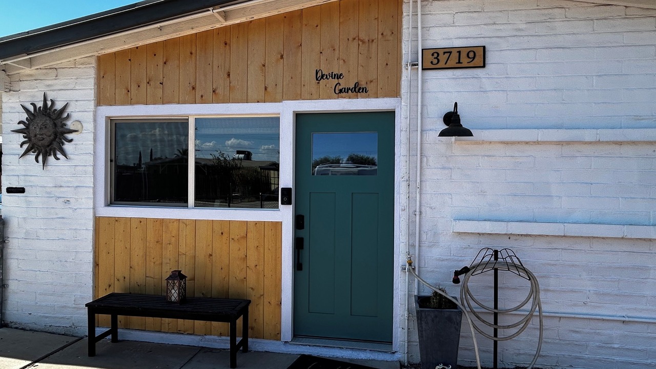 Photo of Outdoor in Julia Keen