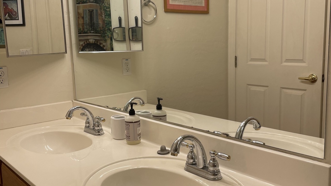 Photo of Bathroom in Desert Harbor