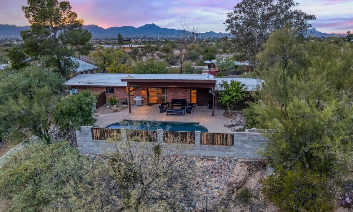 Photo of Outdoor in Riverside Terrace