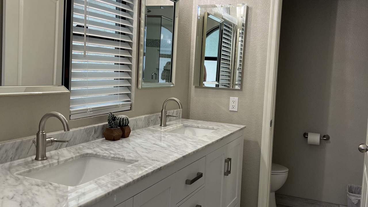 Photo of Bathroom in Val Vista Lakes
