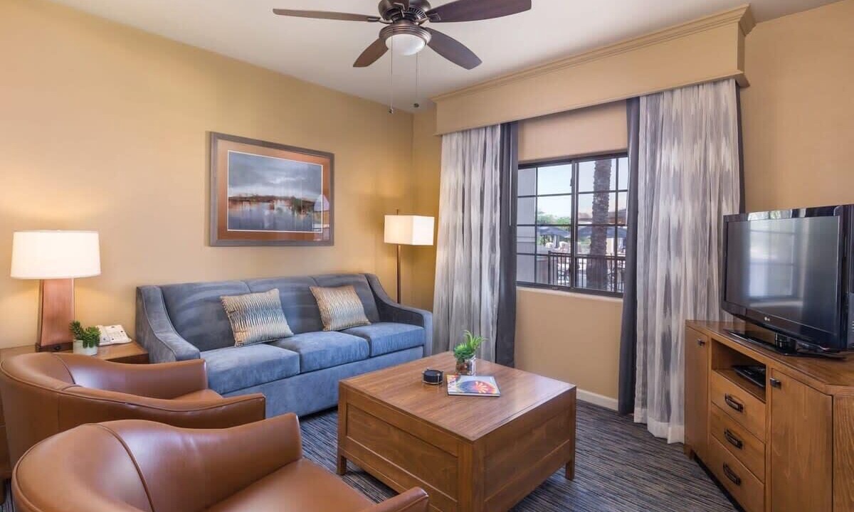 Photo of Livingroom in South Mountain