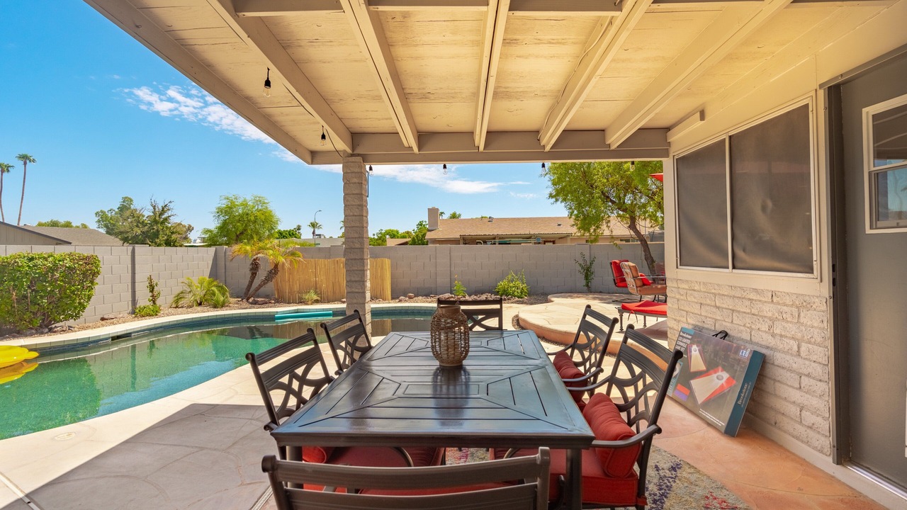 Photo of Outdoor in McClintock