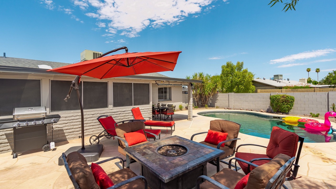 Photo of Outdoor in McClintock