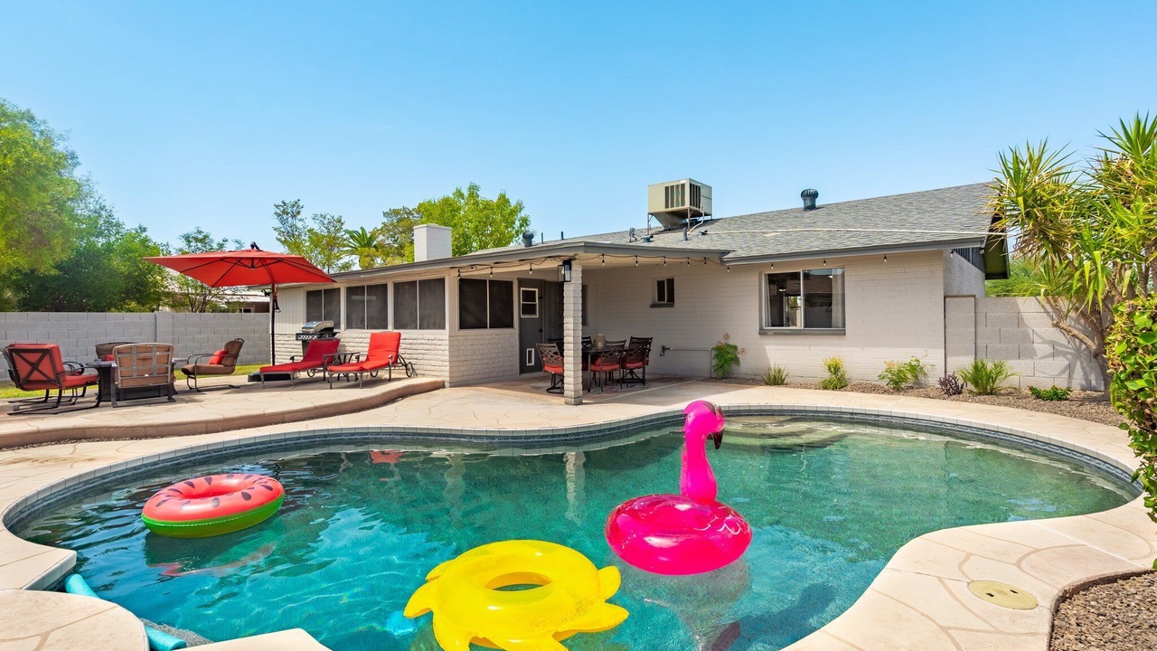 Photo of Outdoor in McClintock