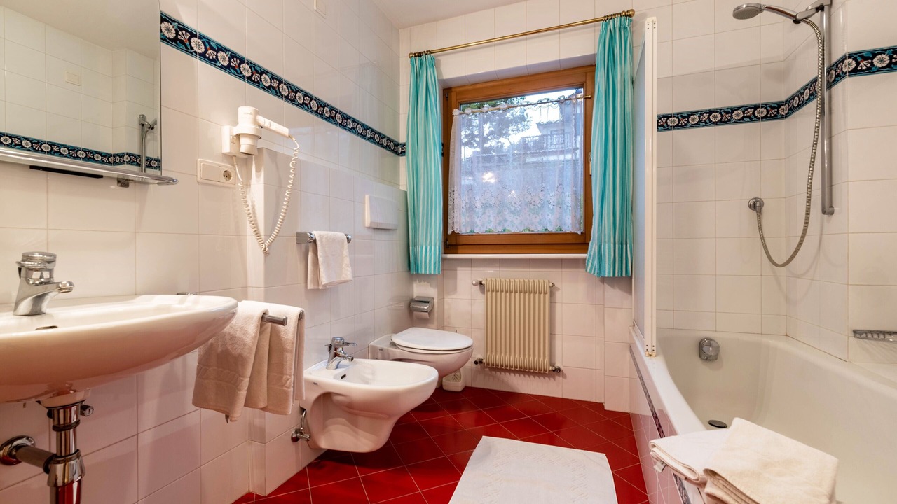 Photo of Bathroom in Ortisei