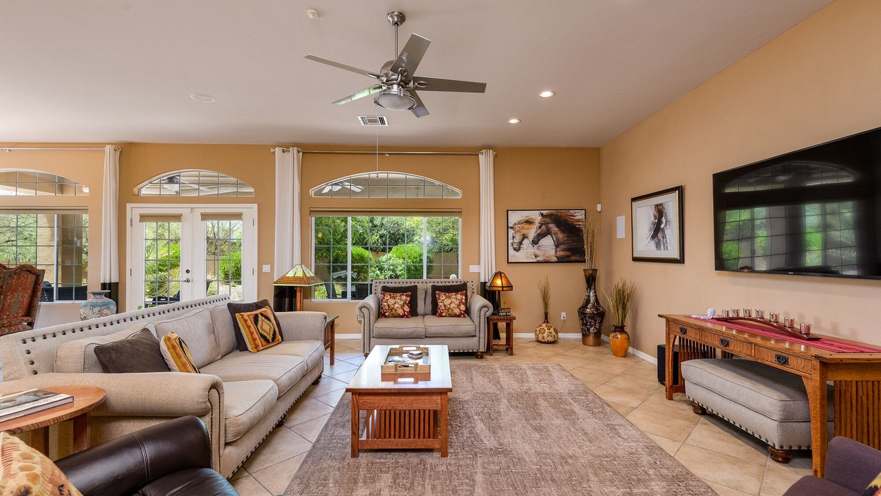 Photo of Livingroom in Cave Creek