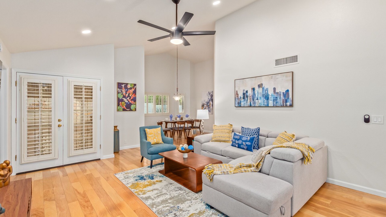 Photo of Livingroom in Knoell Scottsdale
