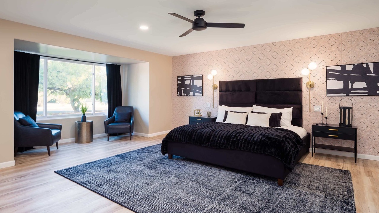 Photo of Bedroom in Paradise Valley Village