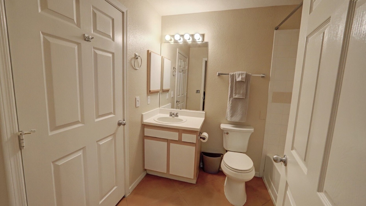Photo of Bathroom in La Reserve Parcel