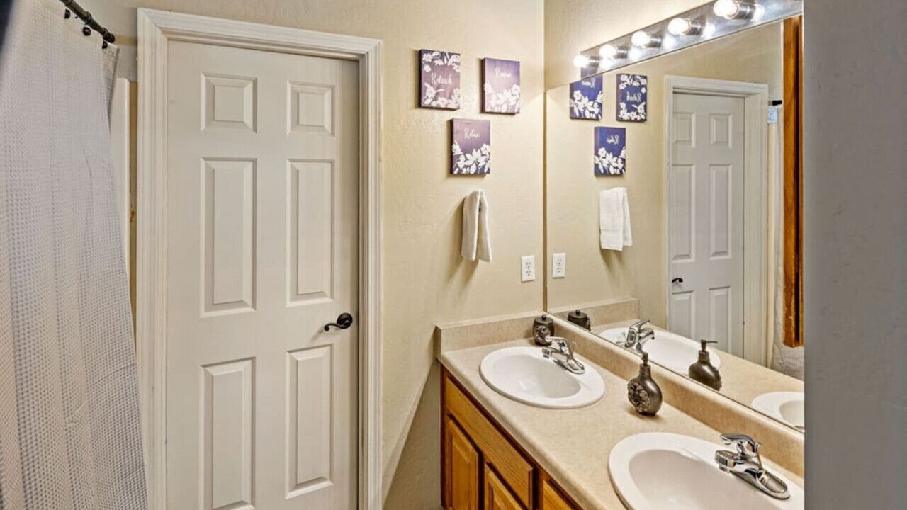 Photo of Bathroom in Ponderosa Trails