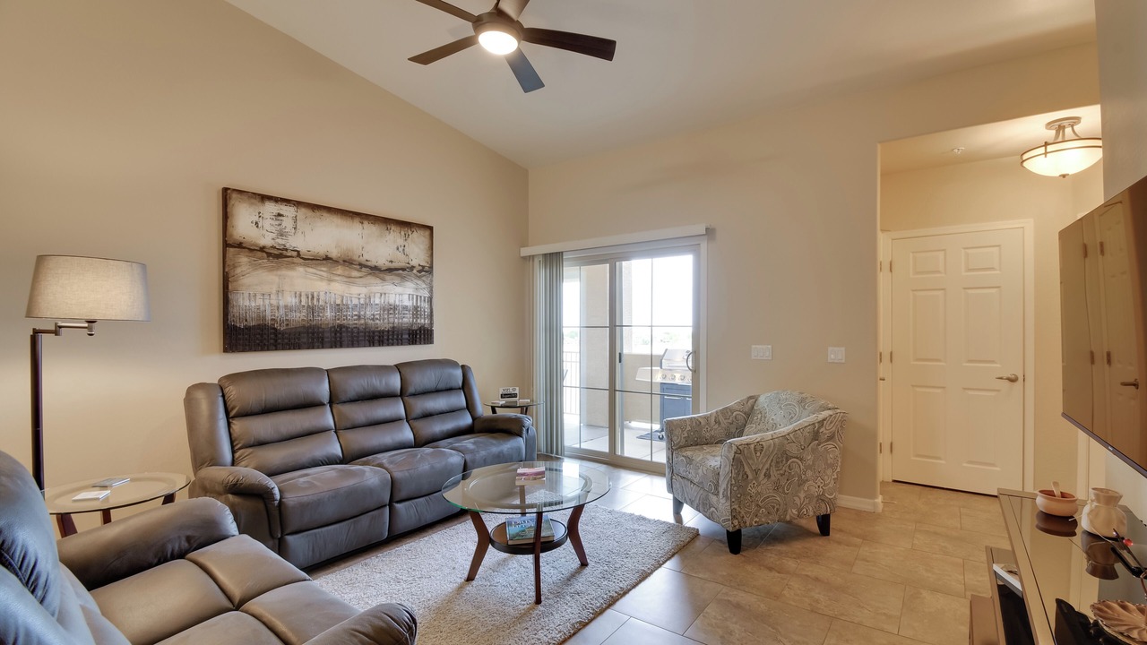 Photo of Livingroom in Parkwood Ranch